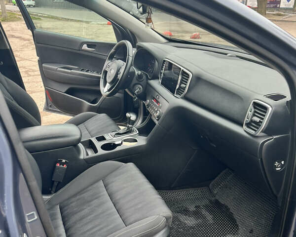 Киа Sportage, объемом двигателя 1.69 л и пробегом 151 тыс. км за 15300 $, фото 17 на Automoto.ua