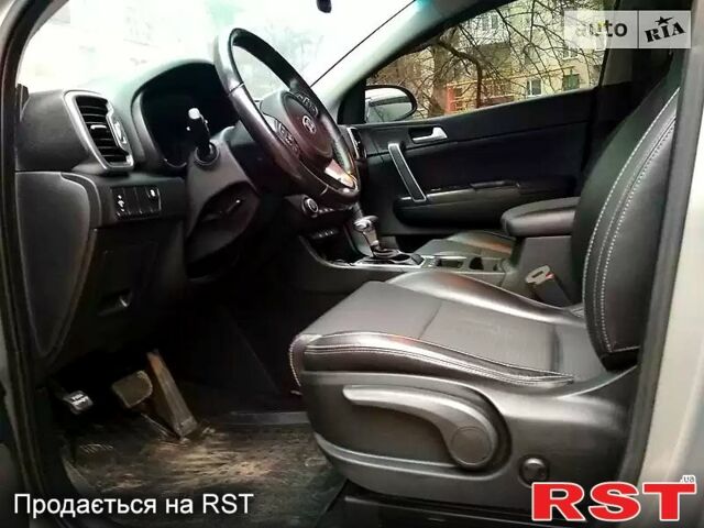 Кіа Sportage, об'ємом двигуна 2 л та пробігом 112 тис. км за 23000 $, фото 6 на Automoto.ua