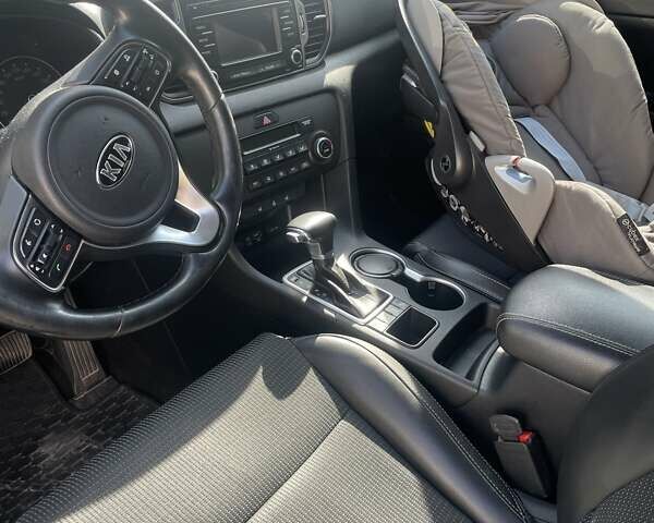 Кіа Sportage, об'ємом двигуна 2 л та пробігом 130 тис. км за 21000 $, фото 8 на Automoto.ua