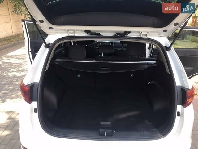 Киа Sportage, объемом двигателя 2 л и пробегом 84 тыс. км за 15300 $, фото 10 на Automoto.ua