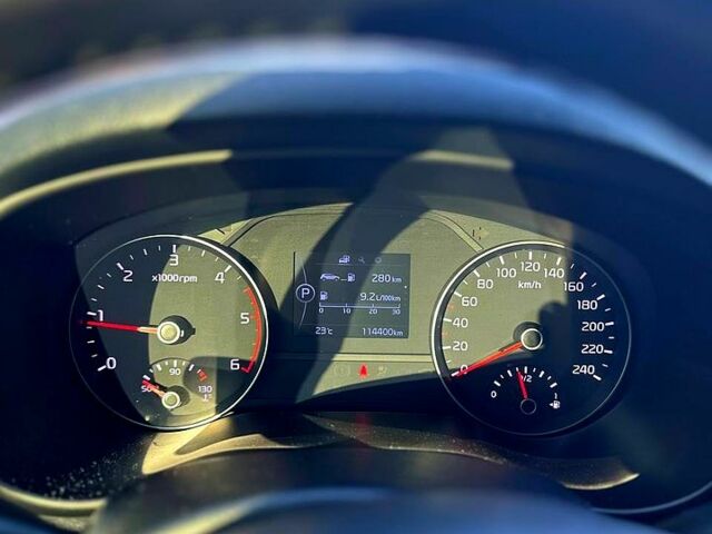 Кіа Sportage, об'ємом двигуна 2 л та пробігом 114 тис. км за 21500 $, фото 6 на Automoto.ua