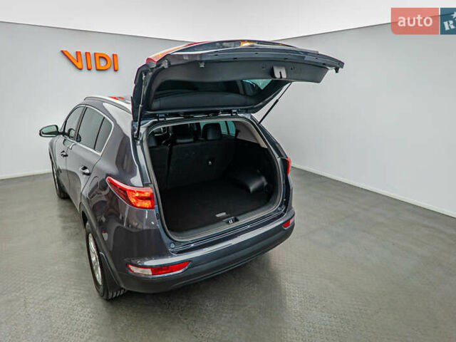 Киа Sportage 2017 в Киеве на Automoto.ua Киа Sportage, объемом двигателя 1.7 л и пробегом 140 тыс. км за 15813 $, фото 6 на Automoto.ua