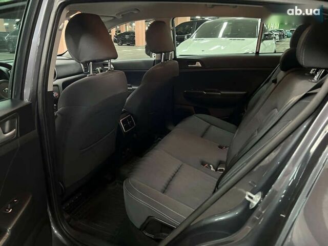 Кіа Sportage 2017 у Києві на Automoto.ua Кіа Sportage, об'ємом двигуна 1.7 л та пробігом 164 тис. км за 17500 $, фото 18 на Automoto.ua