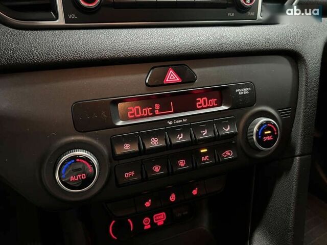 Кіа Sportage 2017 у Києві на Automoto.ua Кіа Sportage, об'ємом двигуна 1.7 л та пробігом 164 тис. км за 17500 $, фото 24 на Automoto.ua