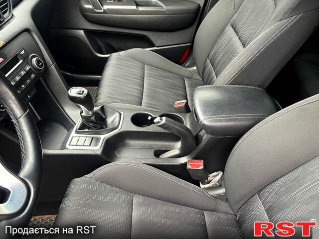 Кіа Sportage, об'ємом двигуна 1.6 л та пробігом 95 тис. км за 15600 $, фото 9 на Automoto.ua