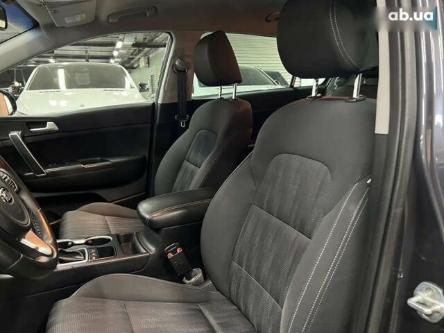 Кіа Sportage 2017 у Києві на Automoto.ua Кіа Sportage, об'ємом двигуна 1.7 л та пробігом 164 тис. км за 17500 $, фото 15 на Automoto.ua