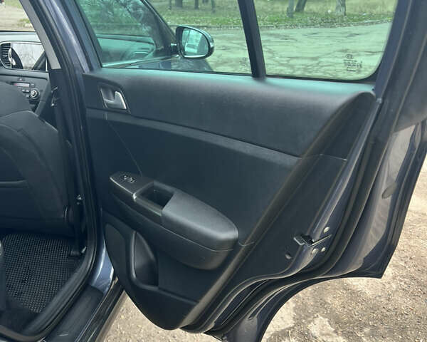 Киа Sportage, объемом двигателя 1.69 л и пробегом 151 тыс. км за 15300 $, фото 14 на Automoto.ua