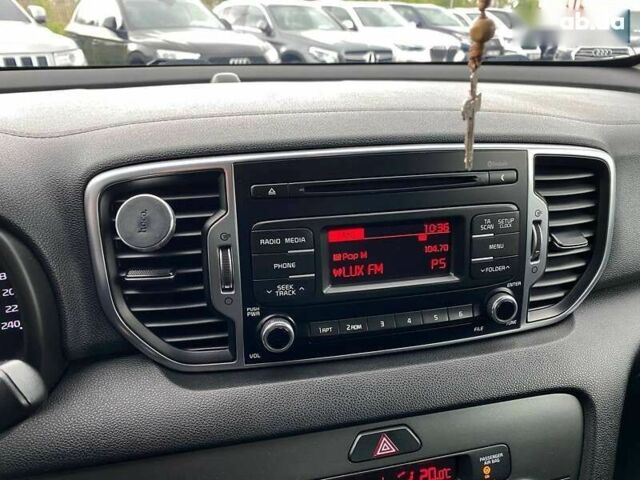 Киа Sportage, объемом двигателя 1.7 л и пробегом 212 тыс. км за 16800 $, фото 15 на Automoto.ua