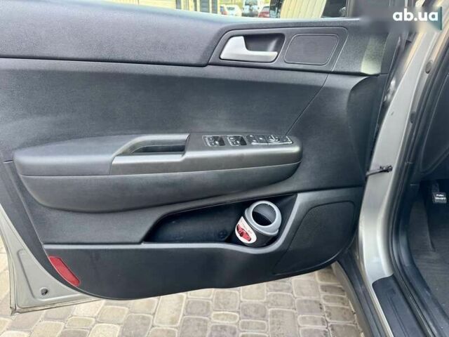 Киа Sportage 2017 в Киеве на Automoto.ua Киа Sportage, объемом двигателя 0 л и пробегом 103 тыс. км за 17900 $, фото 8 на Automoto.ua