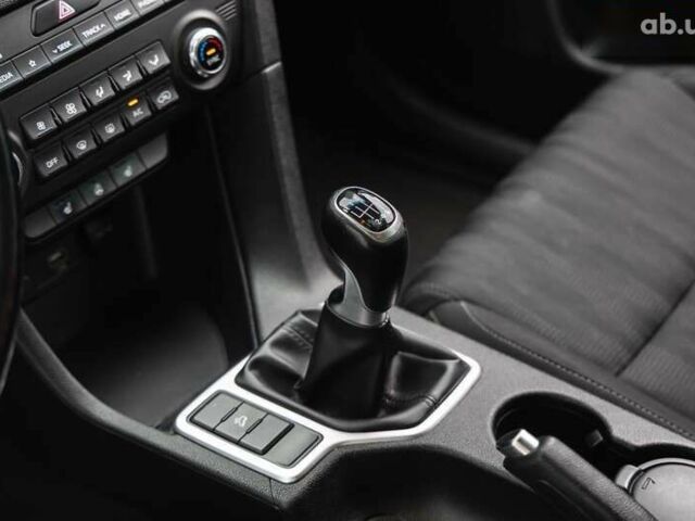 Киа Sportage, объемом двигателя 1.6 л и пробегом 141 тыс. км за 17500 $, фото 22 на Automoto.ua