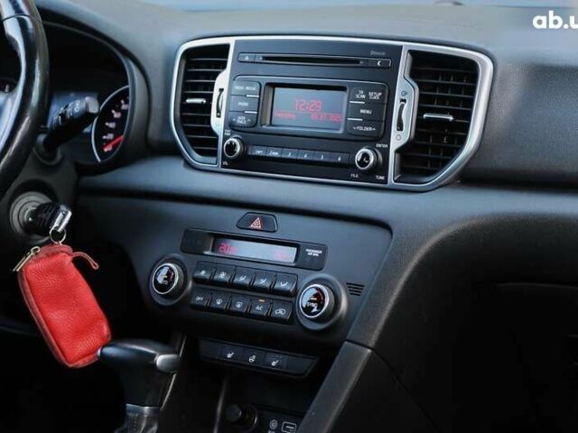 Киа Sportage, объемом двигателя 1.7 л и пробегом 162 тыс. км за 18500 $, фото 17 на Automoto.ua