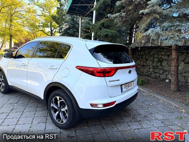 Кіа Sportage 2018 у Миколаєві на Automoto.ua Кіа Sportage, об'ємом двигуна 1.6 л та пробігом 83 тис. км за 16500 $, фото 11 на Automoto.ua