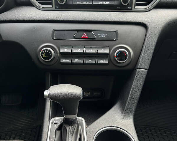 Киа Sportage, объемом двигателя 2.4 л и пробегом 75 тыс. км за 15800 $, фото 14 на Automoto.ua