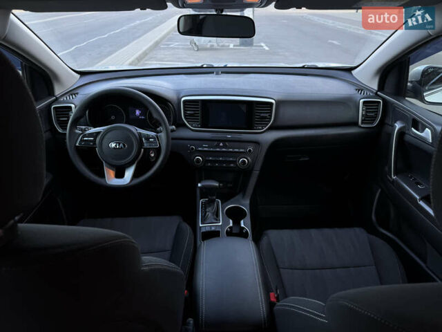 Киа Sportage 2018 в Белой Церкве на Automoto.ua Киа Sportage, объемом двигателя 1.59 л и пробегом 82 тыс. км за 18000 $, фото 24 на Automoto.ua
