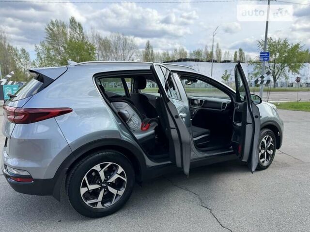 Кіа Sportage, об'ємом двигуна 1.59 л та пробігом 92 тис. км за 17450 $, фото 9 на Automoto.ua