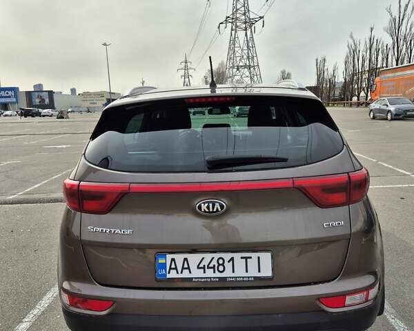 Киа Sportage, объемом двигателя 1.69 л и пробегом 68 тыс. км за 20999 $, фото 3 на Automoto.ua