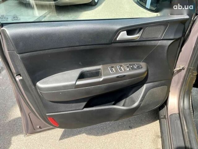 Киа Sportage, объемом двигателя 1.6 л и пробегом 173 тыс. км за 14700 $, фото 22 на Automoto.ua