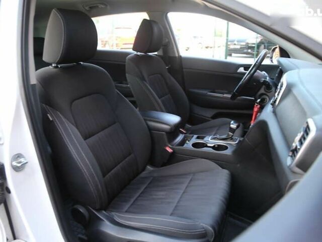 Киа Sportage, объемом двигателя 1.7 л и пробегом 162 тыс. км за 18500 $, фото 11 на Automoto.ua