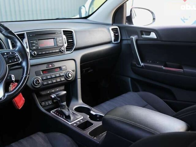 Киа Sportage, объемом двигателя 1.7 л и пробегом 162 тыс. км за 18500 $, фото 14 на Automoto.ua