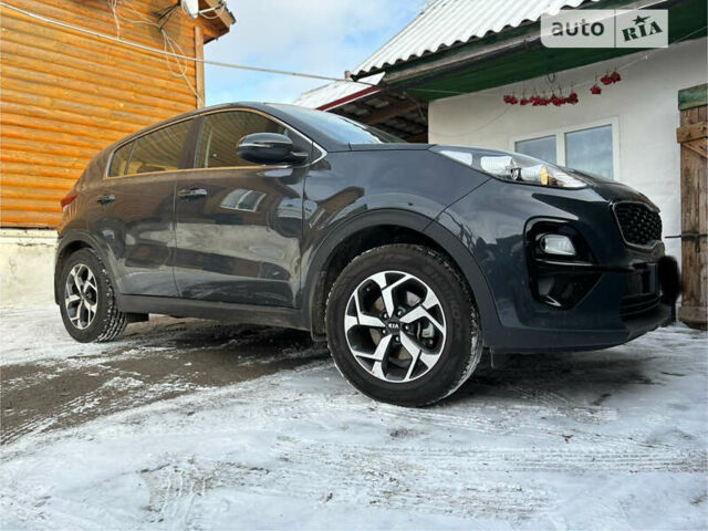 Киа Sportage, объемом двигателя 1.6 л и пробегом 12 тыс. км за 25999 $, фото 2 на Automoto.ua