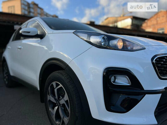 Кіа Sportage, об'ємом двигуна 1.6 л та пробігом 65 тис. км за 17800 $, фото 2 на Automoto.ua