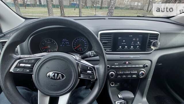 Кіа Sportage, об'ємом двигуна 1.59 л та пробігом 111 тис. км за 17000 $, фото 4 на Automoto.ua