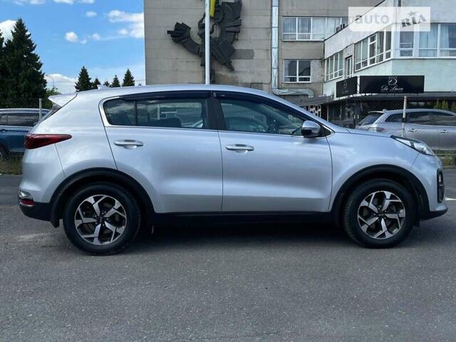 Кіа Sportage, об'ємом двигуна 1.6 л та пробігом 60 тис. км за 17990 $, фото 9 на Automoto.ua