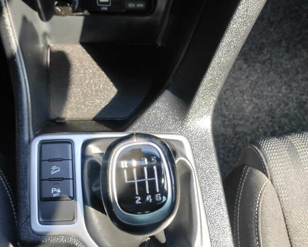 Киа Sportage, объемом двигателя 1.59 л и пробегом 88 тыс. км за 15300 $, фото 27 на Automoto.ua