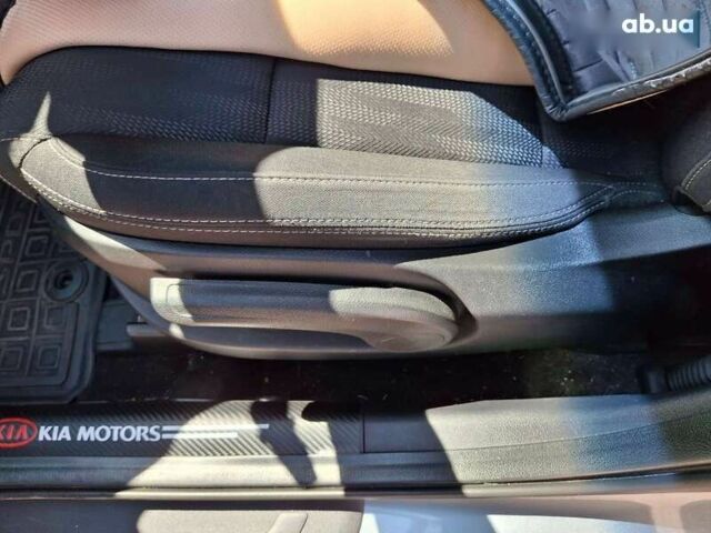 Кіа Sportage, об'ємом двигуна 1.6 л та пробігом 108 тис. км за 19200 $, фото 13 на Automoto.ua
