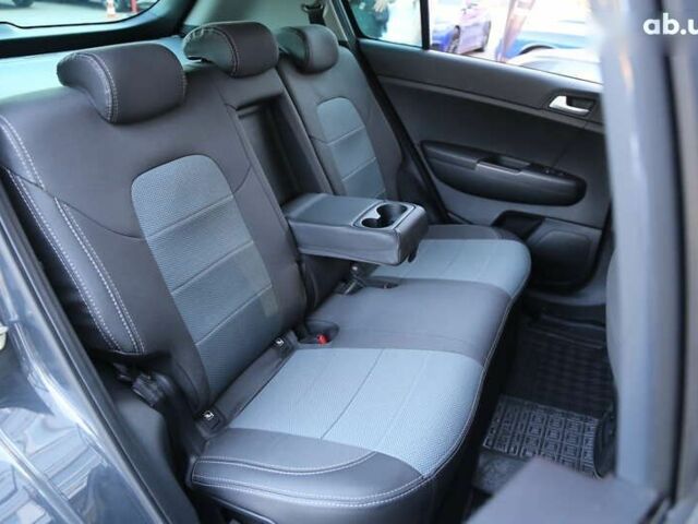 Киа Sportage, объемом двигателя 1.6 л и пробегом 90 тыс. км за 19900 $, фото 10 на Automoto.ua