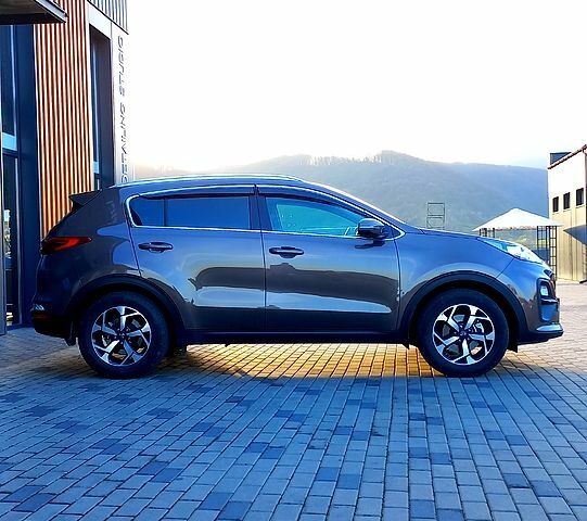 Кіа Sportage, об'ємом двигуна 1.6 л та пробігом 39 тис. км за 19200 $, фото 5 на Automoto.ua