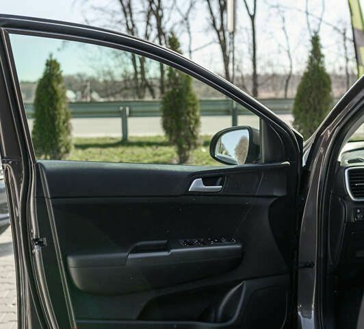 Киа Sportage, объемом двигателя 1.6 л и пробегом 54 тыс. км за 20900 $, фото 26 на Automoto.ua
