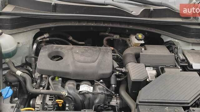 Киа Sportage, объемом двигателя 1.59 л и пробегом 3 тыс. км за 19000 $, фото 4 на Automoto.ua
