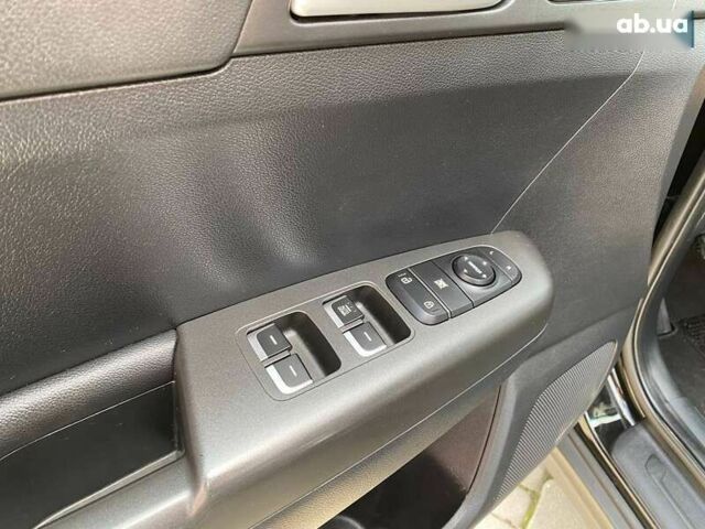Киа Sportage, объемом двигателя 2.4 л и пробегом 98 тыс. км за 16500 $, фото 10 на Automoto.ua