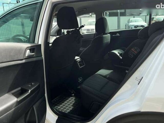 Киа Sportage, объемом двигателя 1.6 л и пробегом 127 тыс. км за 20500 $, фото 25 на Automoto.ua