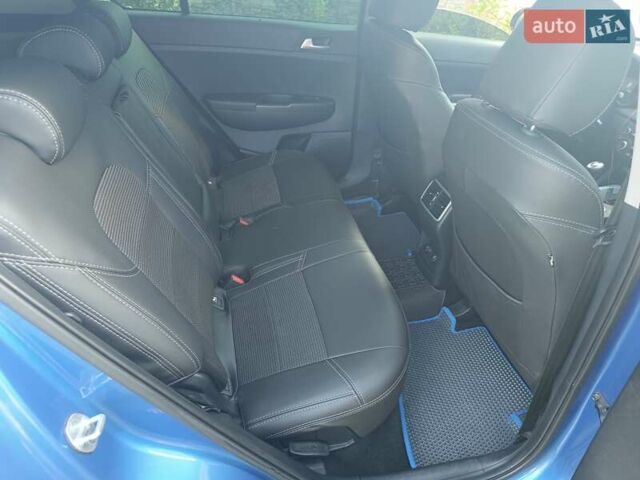 Киа Sportage, объемом двигателя 1.59 л и пробегом 127 тыс. км за 16400 $, фото 6 на Automoto.ua