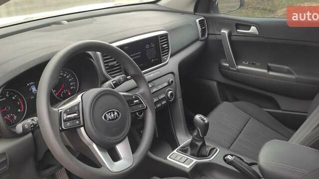 Киа Sportage, объемом двигателя 1.59 л и пробегом 3 тыс. км за 19000 $, фото 10 на Automoto.ua