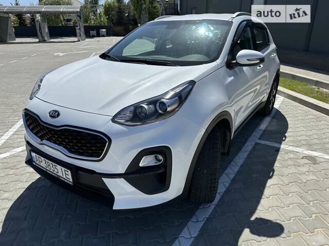 Киа Sportage, объемом двигателя 1.59 л и пробегом 12 тыс. км за 20000 $, фото 2 на Automoto.ua