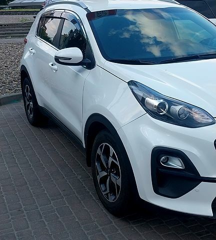 Киа Sportage, объемом двигателя 1.6 л и пробегом 22 тыс. км за 19900 $, фото 2 на Automoto.ua