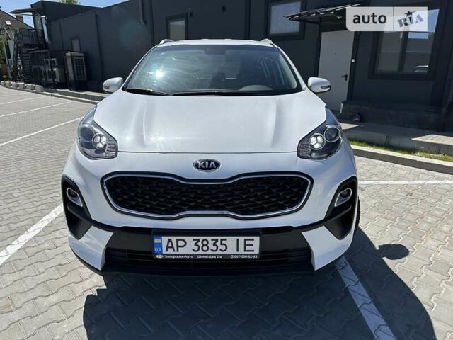 Киа Sportage, объемом двигателя 1.59 л и пробегом 12 тыс. км за 20000 $, фото 3 на Automoto.ua