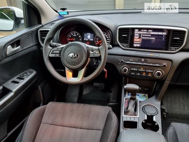 Кіа Sportage, об'ємом двигуна 1.59 л та пробігом 24 тис. км за 20900 $, фото 11 на Automoto.ua