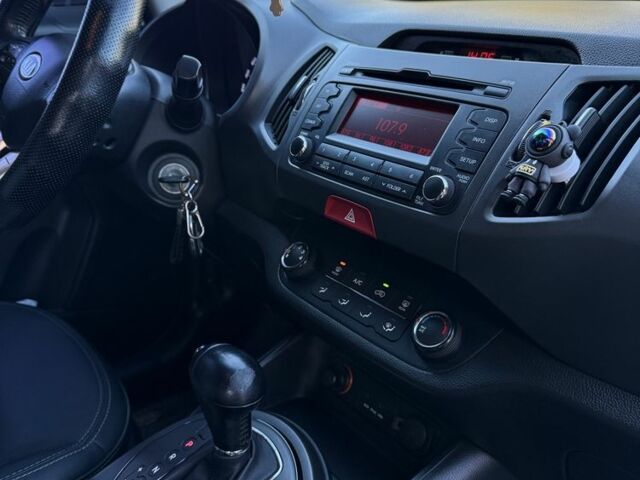 Серый Киа Sportage, объемом двигателя 2 л и пробегом 149 тыс. км за 11300 $, фото 11 на Automoto.ua