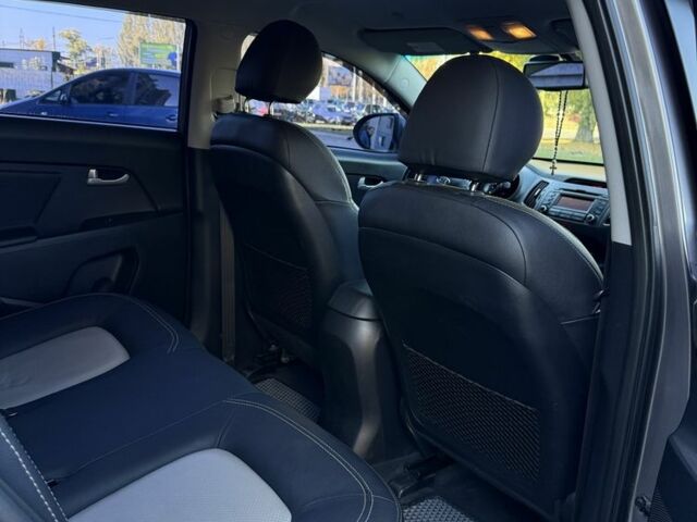 Серый Киа Sportage, объемом двигателя 2 л и пробегом 149 тыс. км за 11300 $, фото 9 на Automoto.ua