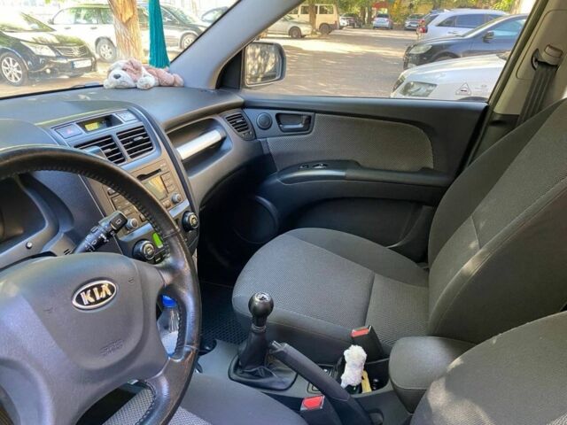 Сірий Кіа Sportage, об'ємом двигуна 2 л та пробігом 206 тис. км за 9999 $, фото 7 на Automoto.ua