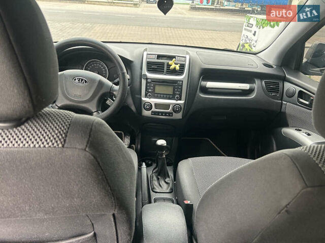 Сірий Кіа Sportage, об'ємом двигуна 2 л та пробігом 220 тис. км за 10200 $, фото 8 на Automoto.ua