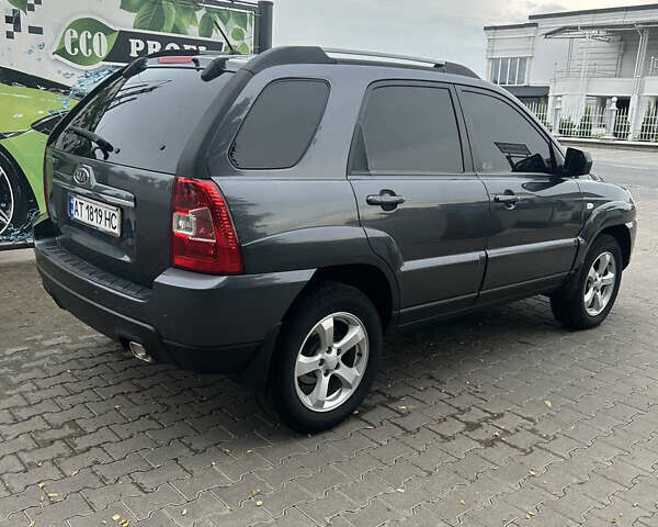Сірий Кіа Sportage, об'ємом двигуна 2 л та пробігом 220 тис. км за 10200 $, фото 3 на Automoto.ua