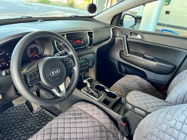 Серый Киа Sportage, объемом двигателя 2 л и пробегом 150 тыс. км за 17500 $, фото 7 на Automoto.ua