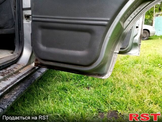 Серый Киа Sportage, объемом двигателя 2 л и пробегом 266 тыс. км за 3200 $, фото 6 на Automoto.ua