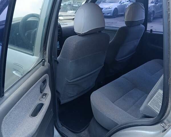 Серый Киа Sportage, объемом двигателя 2 л и пробегом 277 тыс. км за 3300 $, фото 6 на Automoto.ua