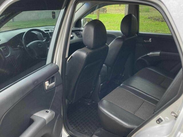Киа Sportage 2004 в Косове на Automoto.ua Серый Киа Sportage, объемом двигателя 2 л и пробегом 249 тыс. км за 6500 $, фото 9 на Automoto.ua